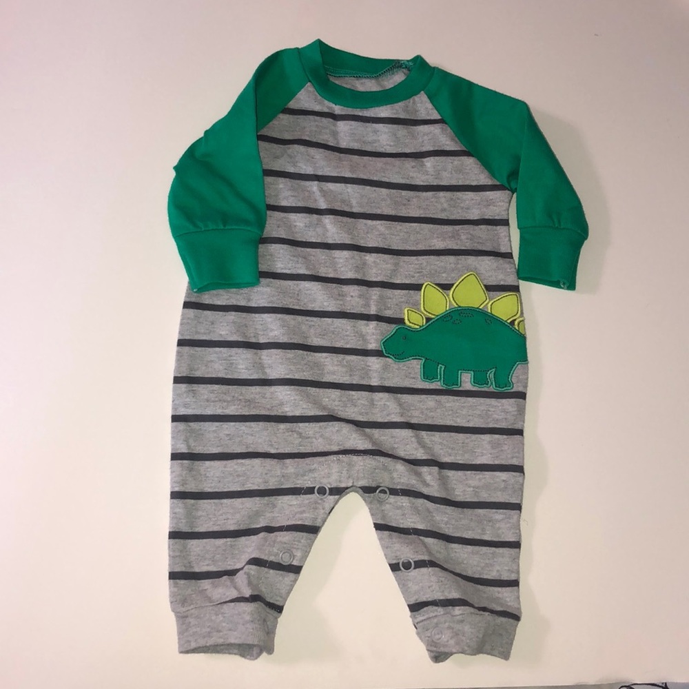 Boys long sleeve onsie.